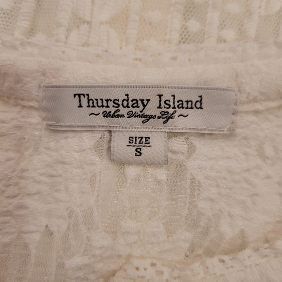 Thursday Island lace top - Picture 4 of 6